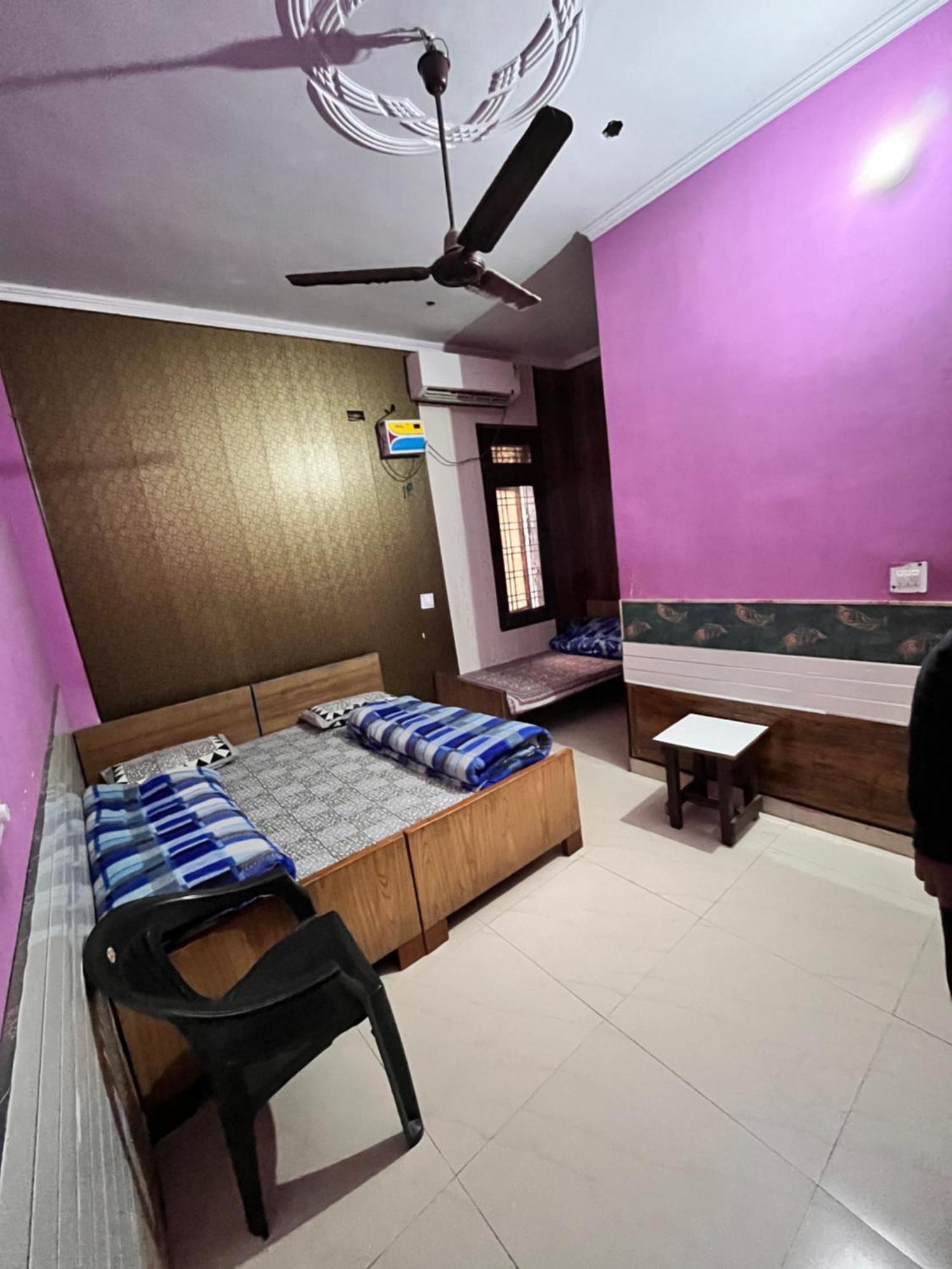 Hotel Pushpanjali Haldwāni Exterior foto